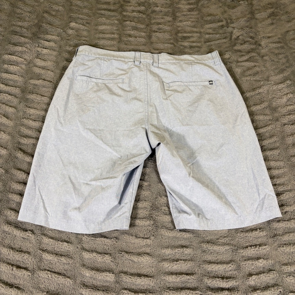 TravisMathew Mens Golf Shorts Size 34 Light Blue Stretch Flat Front AT209 - Picture 2 of 7